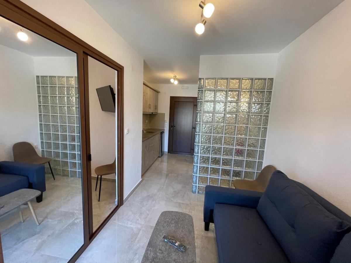 Theano Studios Paralia Sikias Kültér fotó