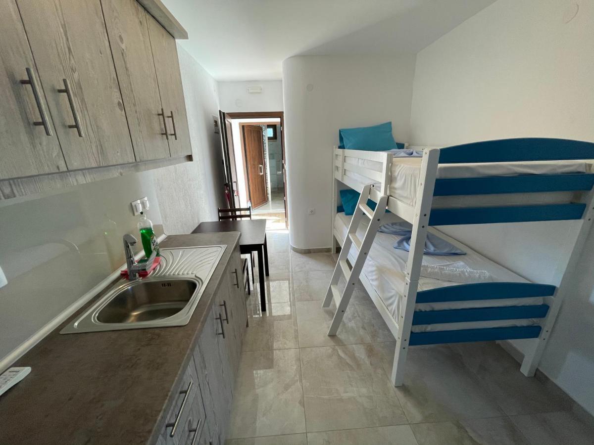 Theano Studios Paralia Sikias Kültér fotó