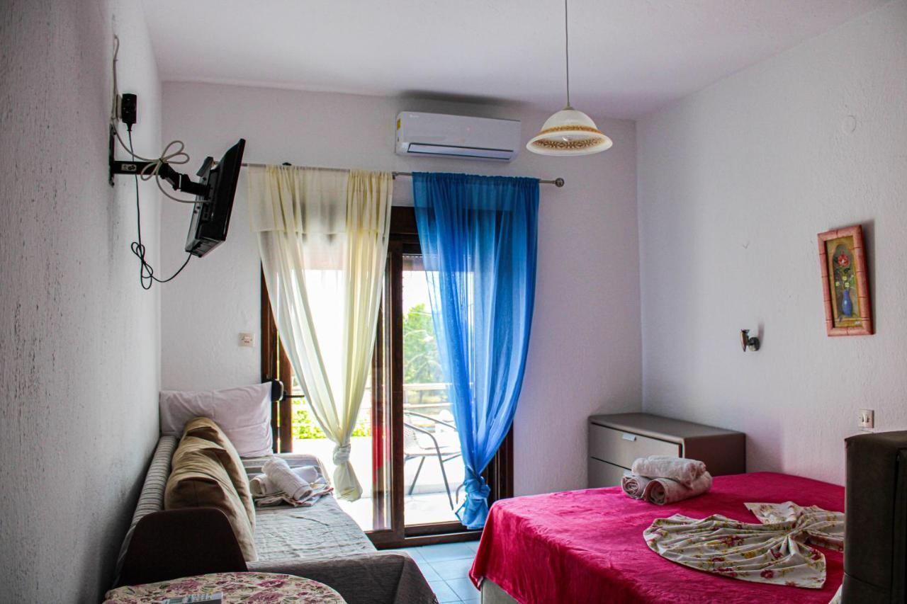 Theano Studios Paralia Sikias Kültér fotó